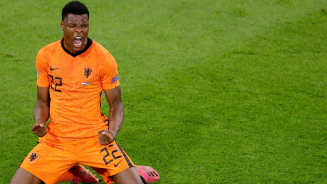 Inter, nome nuovo per la fascia: ai nerazzurri piacerebbe Dumfries.