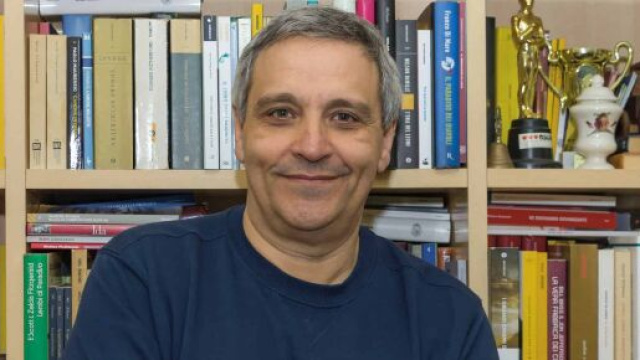 Maurizio de Giovanni, tra gli autori della raccolta.