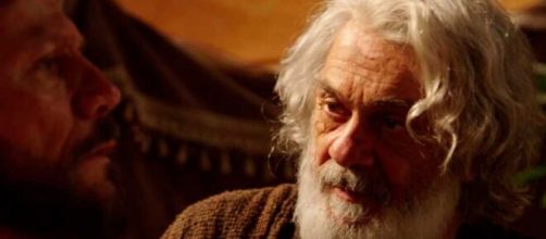 Abra&atilde;o pede que filhos n&atilde;o esque&ccedil;am sua f&eacute; em 'G&ecirc;nesis' (Reprodu&ccedil;&atilde;o/Record TV)