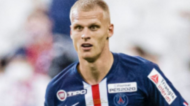 Mitchel Bakker, terzino del Paris Saint Germain.