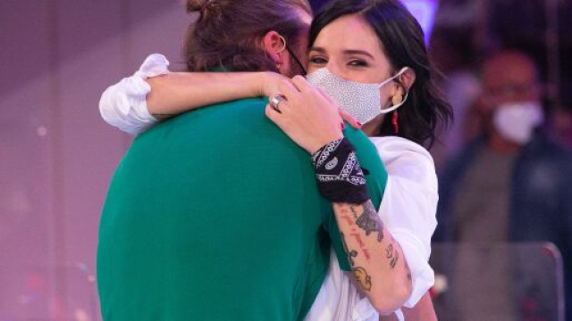 Uomini e donne, Jessica fa chiarezza su Davide.