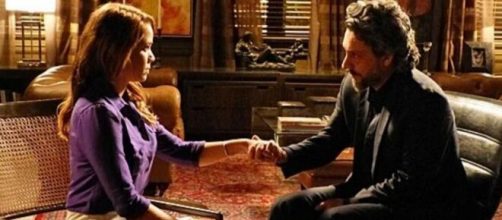 Cristina e Jos&eacute; Alfredo em 'Imp&eacute;rio'. (Reprodu&ccedil;&atilde;o/TV Globo)