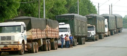 Caminhoneiros amea&ccedil;am fazer paralisa&ccedil;&atilde;o na pr&oacute;xima sexta (25) (Reprodu&ccedil;&atilde;o/EPTV)