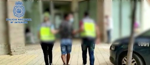 El acusado de despojar a un anciano fue detenido por la Polic&iacute;a Nacional (Twitter @policia)