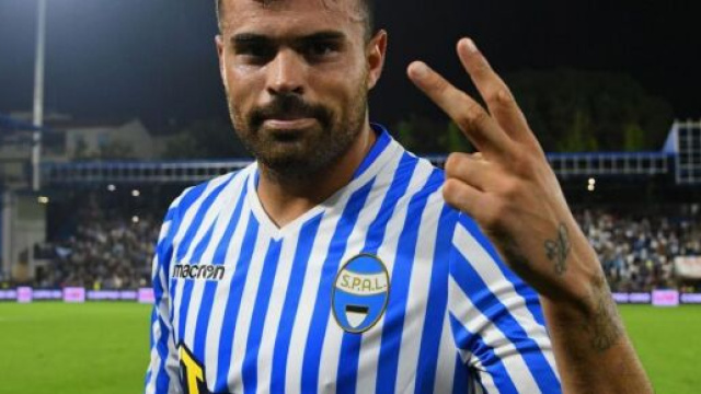 Andrea Petagna, punta del Napoli (foto con la maglia della Spal).