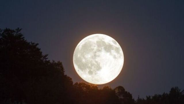 La superluna del 24 maggio sar&agrave; la Strawberry Moon