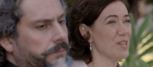 Alfredo e Marta se desentendem em 'Imp&eacute;rio'. (Reprodu&ccedil;&atilde;o/TV Globo)