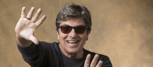 Evandro Mesquita assina carta (Jo&atilde;o Miguel Junior/TV Globo)