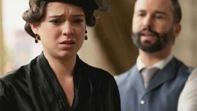 Una vita, spoiler Spagna: Felipe si scaglia contro Genoveva dopo la morte di Marcia.