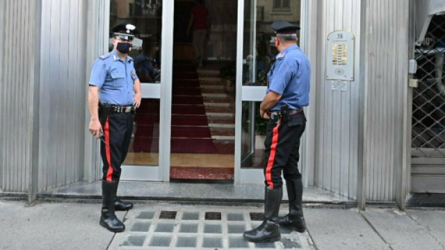 Torino, 52enne trovato privo di vita in cantina: si cerca il fratello | ilmessaggero.it
