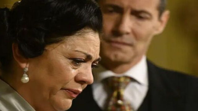 Una vita, trame Spagna: Jos&eacute; Miguel cacciato di casa dalla moglie Bellita.