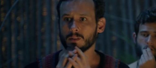 Pedras ser&atilde;o lan&ccedil;adas contra Isaque em 'G&ecirc;nesis'. (Reprodu&ccedil;&atilde;o/RecordTV)