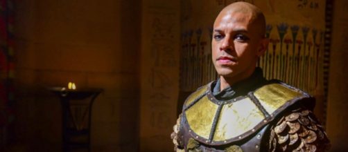 Agar reencontra Bakari em 'G&ecirc;nesis' (Reprodu&ccedil;&atilde;o/Record TV)