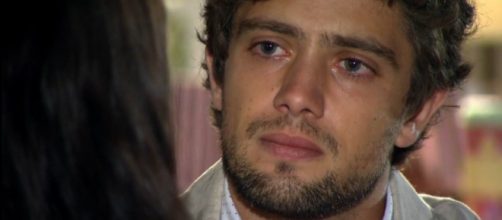 Rodrigo e Manu vivem clim&atilde;o em 'A Vida da Gente' (Reprodu&ccedil;&atilde;o/Rede Globo)