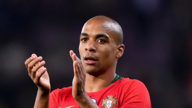 Joao Mario passa dall'Inter allo Sporting Lisbona.