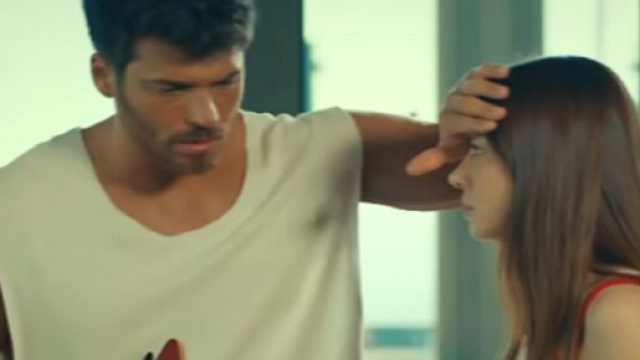 Mr Wrong, anticipazioni dell'8/06: Ozgur si prende cura di Inal.