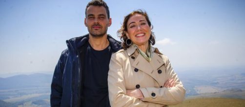 Maur&iacute;lio e Marta engatam romance em 'Imp&eacute;rio'. (Divulga&ccedil;&atilde;o/TV Globo)