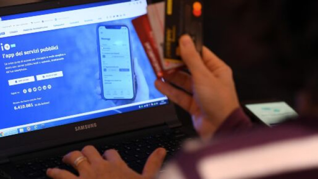 Cashback di Stato, saranno in tutto sei milioni gli italiani che beneficeranno del rimborso.