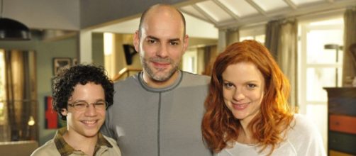 Nanda ir&aacute; se desesperar ao ter de criar Francisco em 'A Vida da Gente' (Reprodu&ccedil;&atilde;o/Rede Globo)