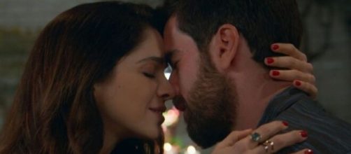 Micaela volta para Bruno em 'Salve-se Quem Puder' (Reprodu&ccedil;&atilde;o/TV Globo)