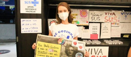 Mariana Ximenes recebe vacina (Foto:Reprodu&ccedil;&atilde;o/Instagram/@marixioficial)