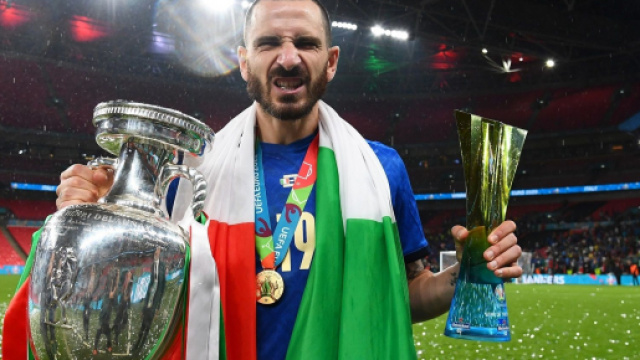 Euro 2020, Bonucci ai tifosi inglesi: 'Ne dovete mangiare ancora di pastasciutta'.