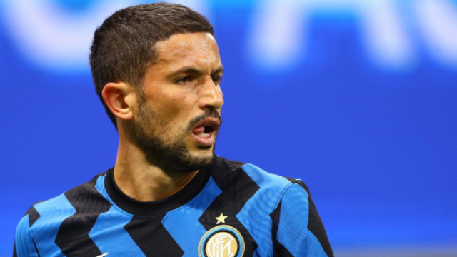 Infortunio per Sensi? Problemi nel riscaldamento di Fiorentina-Inter - fanpage.it