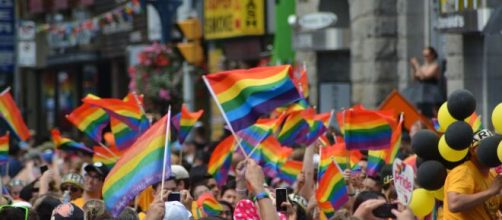 Detenidos padre e hijo por agresi&oacute;n hom&oacute;foba al hijo mayor de la familia. (Pixabay)