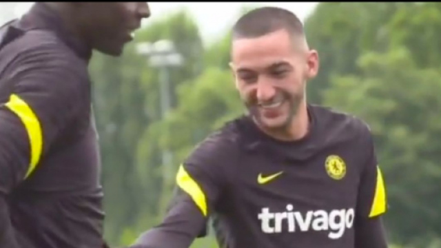 Hakim Ziyech se moque d'Edouard Mendy - Photo capture d'&eacute;cran vid&eacute;o Twitter