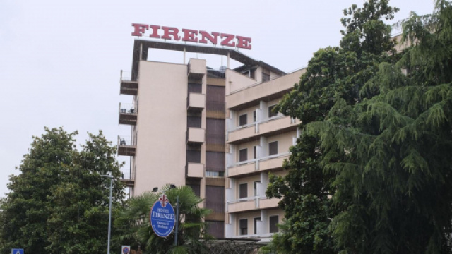 Abano Terme, ritrovato privo di vita nella piscina di un albergo in disuso.
