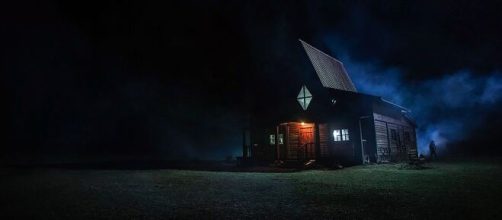 Cena de "Um Cl&aacute;ssico Filme de Terror", nova aposta da Netflix no g&ecirc;nero terror (Divulga&ccedil;&atilde;o/Netflix)