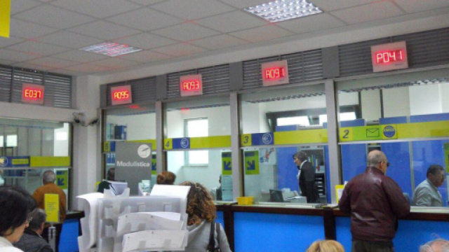 Poste Italiane assume sportellisti.