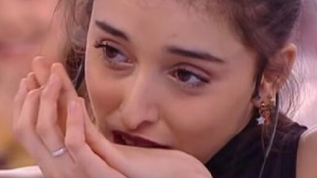 Giulia Stabile riceve apprezzamenti da parte di Lorella Cuccarini.