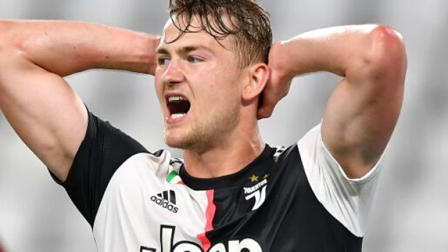 Il Manchester United potrebbe presentare un'offerta da 90 milioni per de Ligt nel 2022.