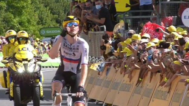 Matej Mohoric vince la tappa di Libourne al Tour de France.
