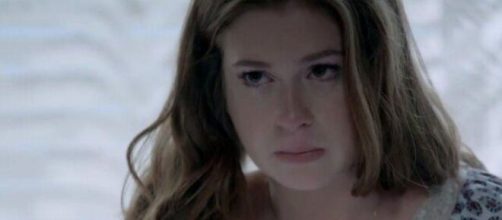 &Iacute;sis &eacute; pressionada em 'Imp&eacute;rio' (Reprodu&ccedil;&atilde;o/TV Globo)