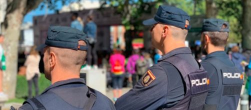 La Polic&iacute;a Nacional tiene todos los videos de la agresi&oacute;n al sanitario (@policia)