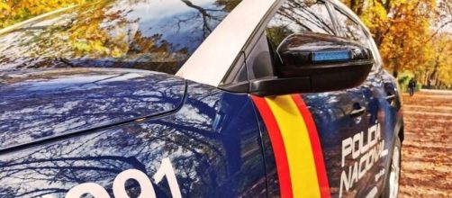 Un joven colisiona su coche provocando un atropello multitudinario (Foto @policia)