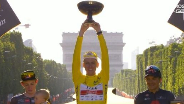 Il podio finale del Tour de France.