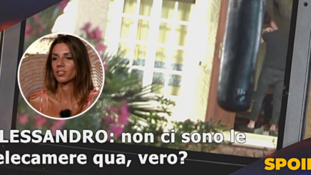 Temptation Island 4^ puntata, ipotesi tradimento: Alessandro si apparta in camera con la single Carlotta.