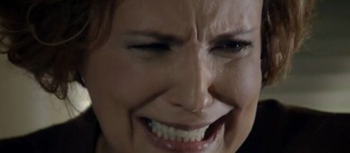 Eva fica obcecada em 'A Vida da Gente' (Reprodu&ccedil;&atilde;o/TV Globo)