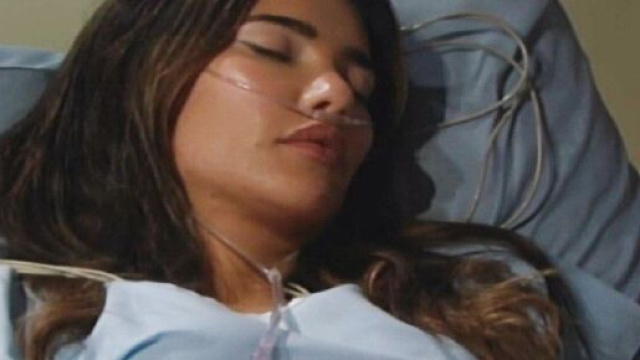 Beautiful, spoiler all'1 agosto: Steffy si sveglia dal coma, Sally ha degli attacchi di panico.