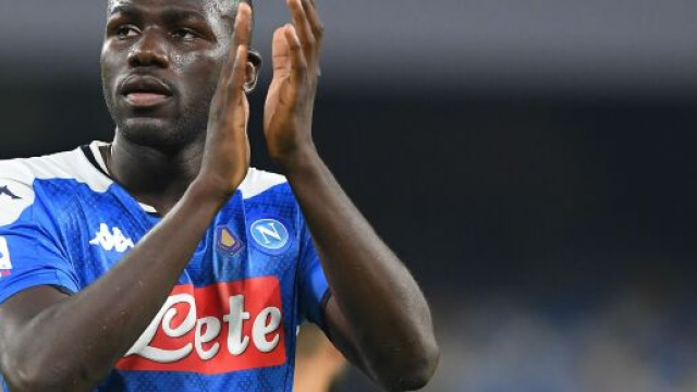 Psg, piacerebbe il difensore Koulibaly del Napoli.