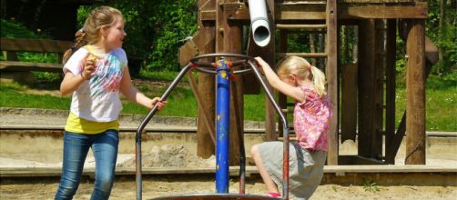 Los padres de una ni&ntilde;a fallecida por COVID-19 compartieron una advertencia sobre el virus en los m&aacute;s peque&ntilde;os (Wikimedia Commons)