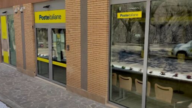Poste Italiane cerca sportellisti.