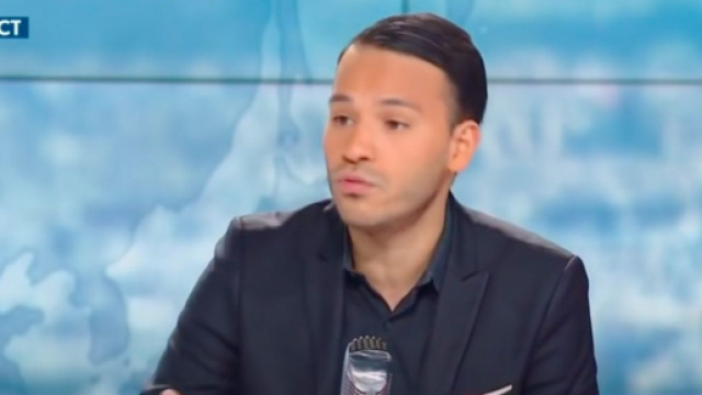 mohamed bouhafs en larmes photo capture d'&eacute;cran vid&eacute;o YouTube