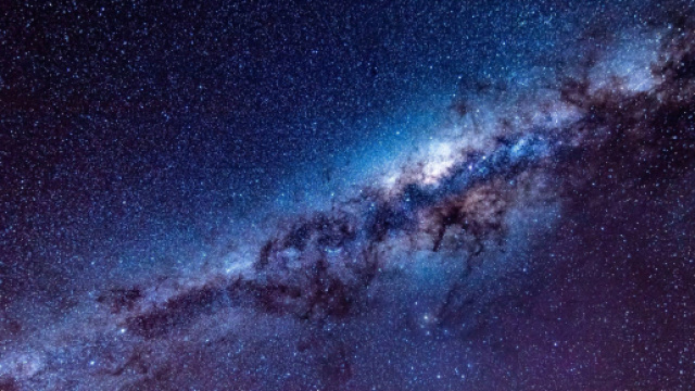 Previsioni astrali del 25 luglio: Toro ottimista, Vergine accaldata.