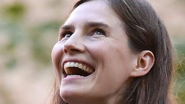 Amanda Knox, un tweet provocatorio "Una storia horror? La vacanza studio in Italia".