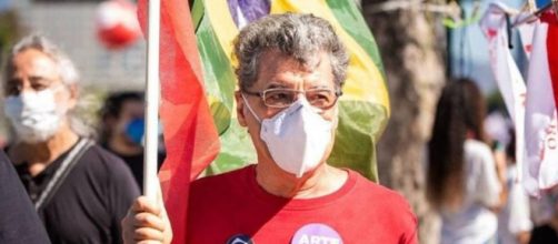 Protestos contra Bolsonaro re&uacute;nem milhares nas ruas (Reprodu&ccedil;&atilde;o/Instagram/@claricelissovsky)