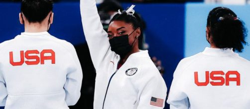 Simone Biles se retira de las finales por equipos (@TeamUSA)